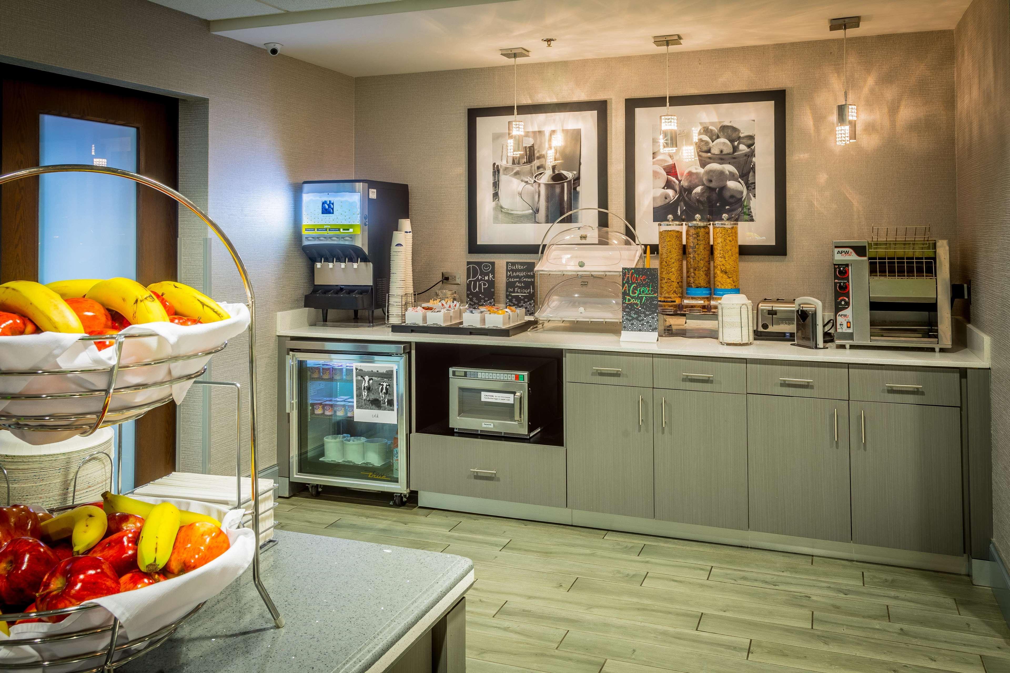 Hampton Inn & Suites Dublin Esterno foto